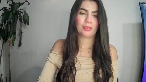 Silvie online show from March 12, 2025, 11:44 pm