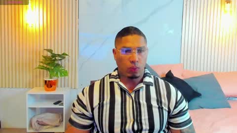 simeone_panda online show from February 2, 2025, 12:35 pm