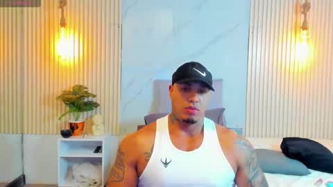 simeone_panda online show from March 4, 2025, 5:56 pm