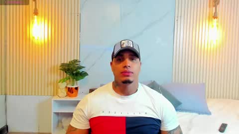 simeone_panda online show from March 8, 2025, 12:20 pm