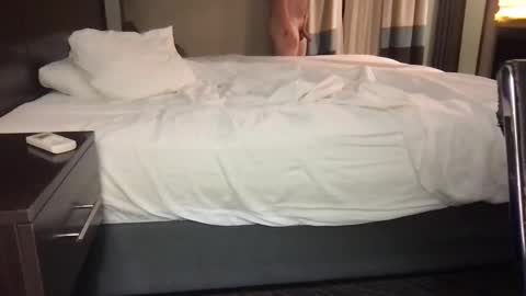 simi136 online show from April 23, 2026, 1:51 am