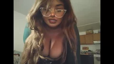 Snapshot of siminfox chatting on October 24, 2025, 11:34 pm Simin Fox online show from October 24, 2025, 11:34 pm