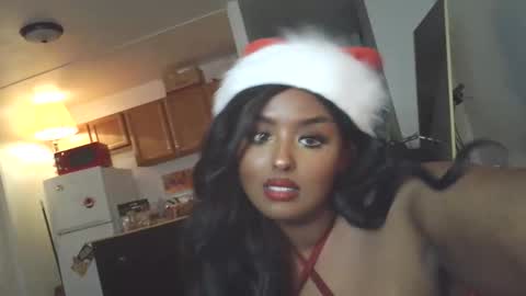 Snapshot of siminfox chatting on December 3, 2025, 3:03 am Simin Fox online show from December 3, 2025, 3:03 am