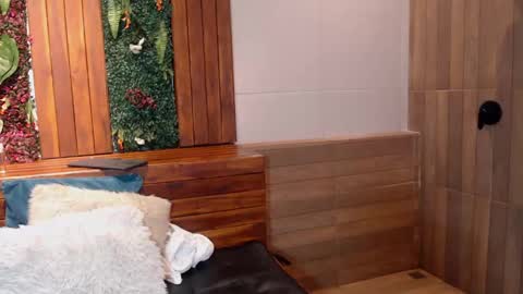 Snapshot of simon_durand chatting on February 11, 2025, 4:01 am simon_durand online show from February 11, 2025, 4:01 am