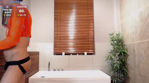 Snapshot of simon_durand chatting on February 16, 2025, 6:54 am simon_durand online show from February 16, 2025, 6:54 am