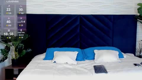 Snapshot of simon_durand chatting on February 17, 2025, 6:53 am simon_durand online show from February 17, 2025, 6:53 am