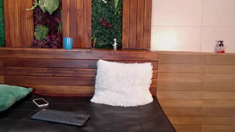 Snapshot of simon_durand chatting on March 2, 2025, 9:42 am simon_durand online show from March 2, 2025, 9:42 am