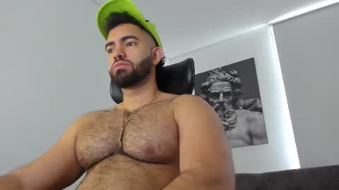simon_leon01 online show from July 1, 2026, 2:07 pm
