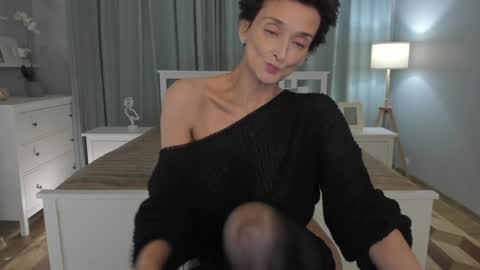 Simona  online show from December 8, 2024, 1:25 pm