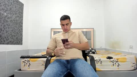 SIMON KELER online show from March 11, 2026, 1:44 am