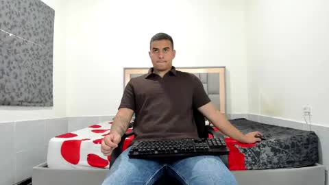 SIMON KELER online show from June 5, 2026, 3:18 pm