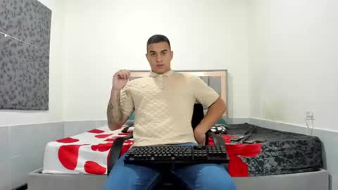 SIMON KELER online show from June 16, 2026, 10:56 pm