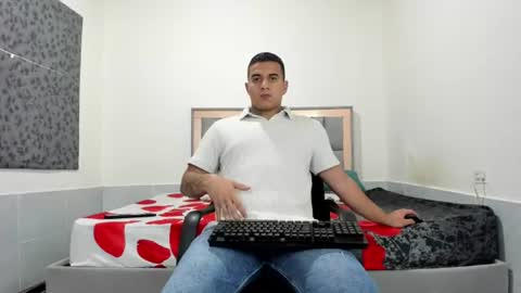 SIMON KELER online show from June 21, 2026, 4:59 am