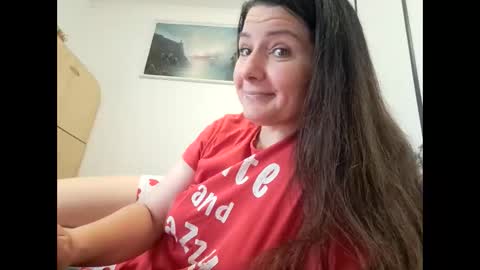 simpledi online show from November 1, 2025, 8:05 am