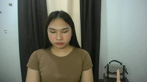 Snapshot of simply_francine chatting on June 26, 2026, 1:04 pm simply francine online show from June 26, 2026, 1:04 pm