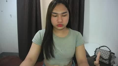 Snapshot of simply_francine chatting on July 12, 2026, 1:02 pm simply francine online show from July 12, 2026, 1:02 pm