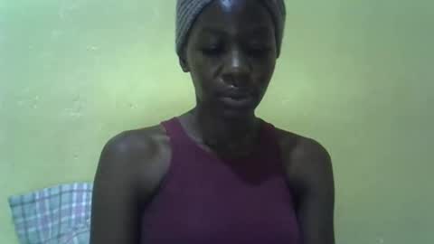 simplyloy33 online show from April 18, 2026, 7:23 am