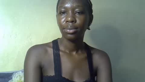 simplyloy33 online show from May 20, 2026, 8:09 am
