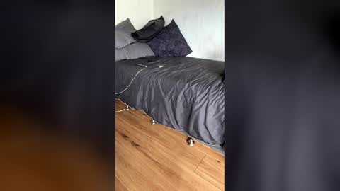 simsimeon online show from March 4, 2026, 2:17 am