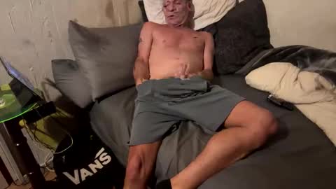 simsimeon online show from April 26, 2026, 3:32 pm