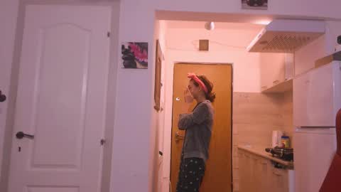 simyhvn online show from January 13, 2026, 5:13 am