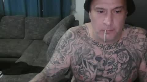 sinalco1975 online show from November 11, 2025, 5:51 am