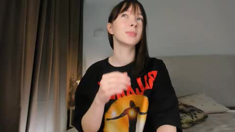 Sindy Juxx online show from November 28, 2025, 9:01 am