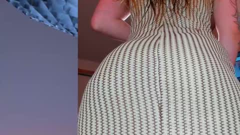 Siouxsie online show from March 27, 2026, 11:10 am