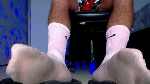 only foot                         worshipers here online show from September 27, 2025, 7:02 am