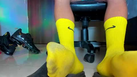 only foot                         worshipers here online show from April 22, 2026, 12:57 am