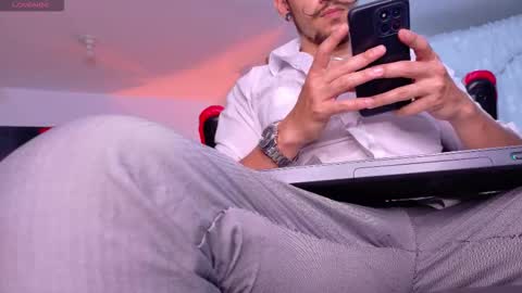 Snapshot of sir_wllliam chatting on March 20, 2026, 9:19 pm William independent models online show from March 20, 2026, 9:19 pm