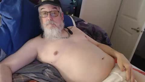 Snapshot of sirbeercan chatting on July 11, 2026, 8:39 am sir beer can the friendly hermit online show from July 11, 2026, 8:39 am