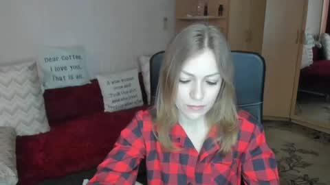 Snapshot of sirenasilk chatting on April 23, 2026, 9:08 am sirenasilk online show from April 23, 2026, 9:08 am