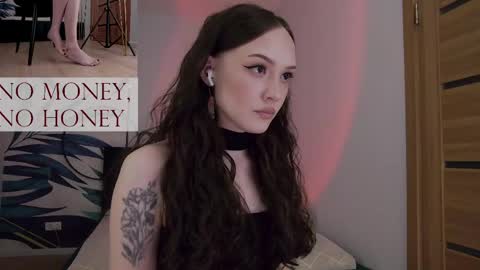 Goddess Sirena online show from April 22, 2026, 10:33 pm