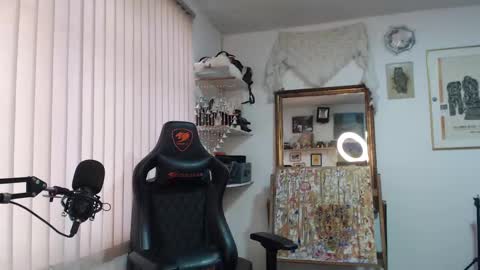 siriss_boyrag online show from February 22, 2025, 1:02 pm