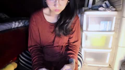 julila online show from September 28, 2025, 4:45 pm