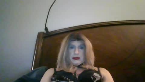 wants to suck cock online show from July 8, 2026, 12:15 am