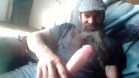 Snapshot of sitonmybeardxxx chatting on June 4, 2026, 11:22 pm sitonmybeardxxx online show from June 4, 2026, 11:22 pm