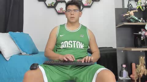 Siul Thompson online show from December 3, 2025, 11:52 am