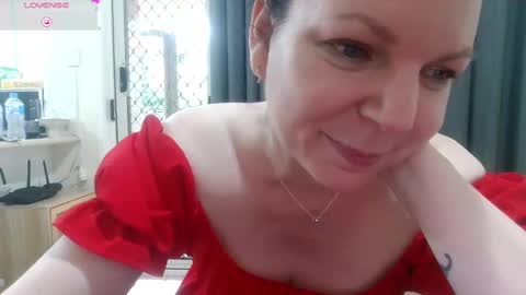 Snapshot of sizzlemewet chatting on December 10, 2024, 4:34 am sizzlemewet online show from December 10, 2024, 4:34 am