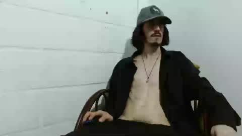 Snapshot of sk8sir chatting on June 18, 2026, 11:31 pm sk8sir online show from June 18, 2026, 11:31 pm