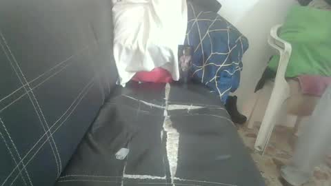 Snapshot of skanky_little_dolls chatting on September 10, 2025, 10:10 pm skanky_little_dolls online show from September 10, 2025, 10:10 pm