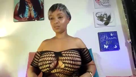 Skarlleth online show from January 5, 2026, 8:23 pm