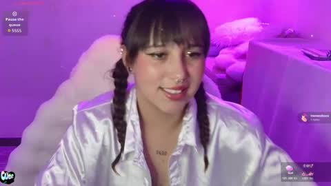 Snapshot of skarlet_adams chatting on August 1, 2026, 11:25 pm Alice online show from August 1, 2026, 11:25 pm