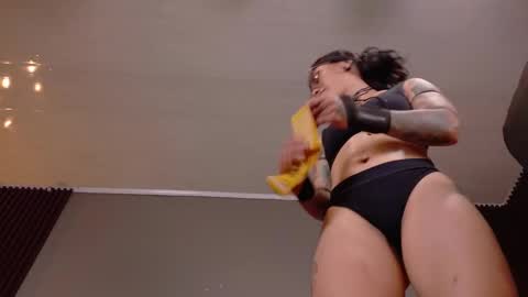 skarlet_petit online show from January 17, 2025, 8:33 pm