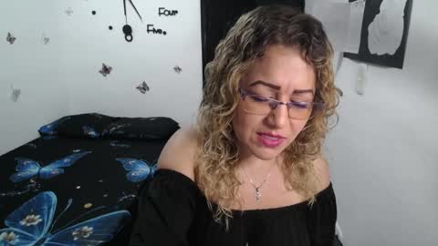 Snapshot of skarleth_diaz chatting on May 7, 2026, 4:40 am SKARLETH online show from May 7, 2026, 4:40 am