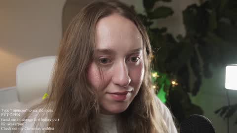 Im Scarlett  ONLINE  5pm-10pm NYC time  online show from December 18, 2024, 2:53 am