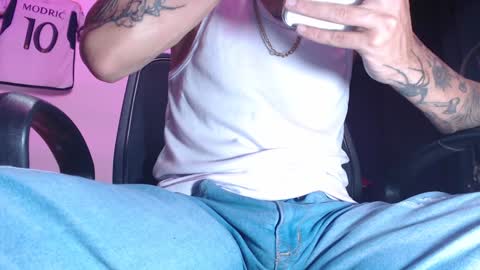 Snapshot of skateboy444 chatting on January 26, 2025, 5:34 am king online show from January 26, 2025, 5:34 am