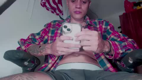 Snapshot of skateboy444 chatting on November 1, 2025, 8:05 am king online show from November 1, 2025, 8:05 am