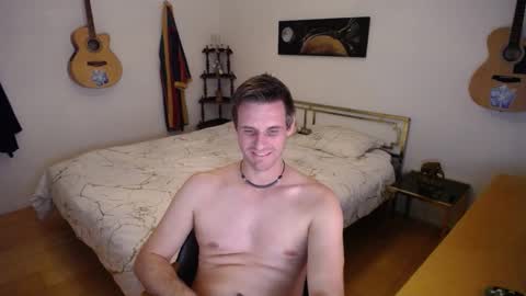 Snapshot of skatejocke chatting on October 20, 2025, 9:04 pm skatejocke online show from October 20, 2025, 9:04 pm